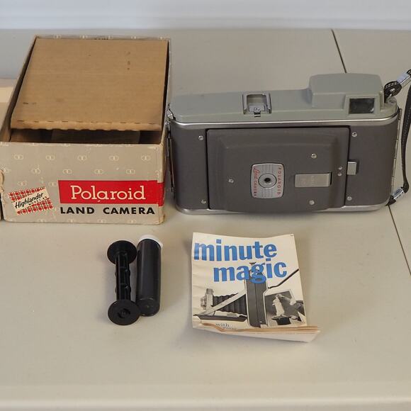 VTG 1954 Polaroid Land Camera Highlander Model 80 Have Not Tested Display Only